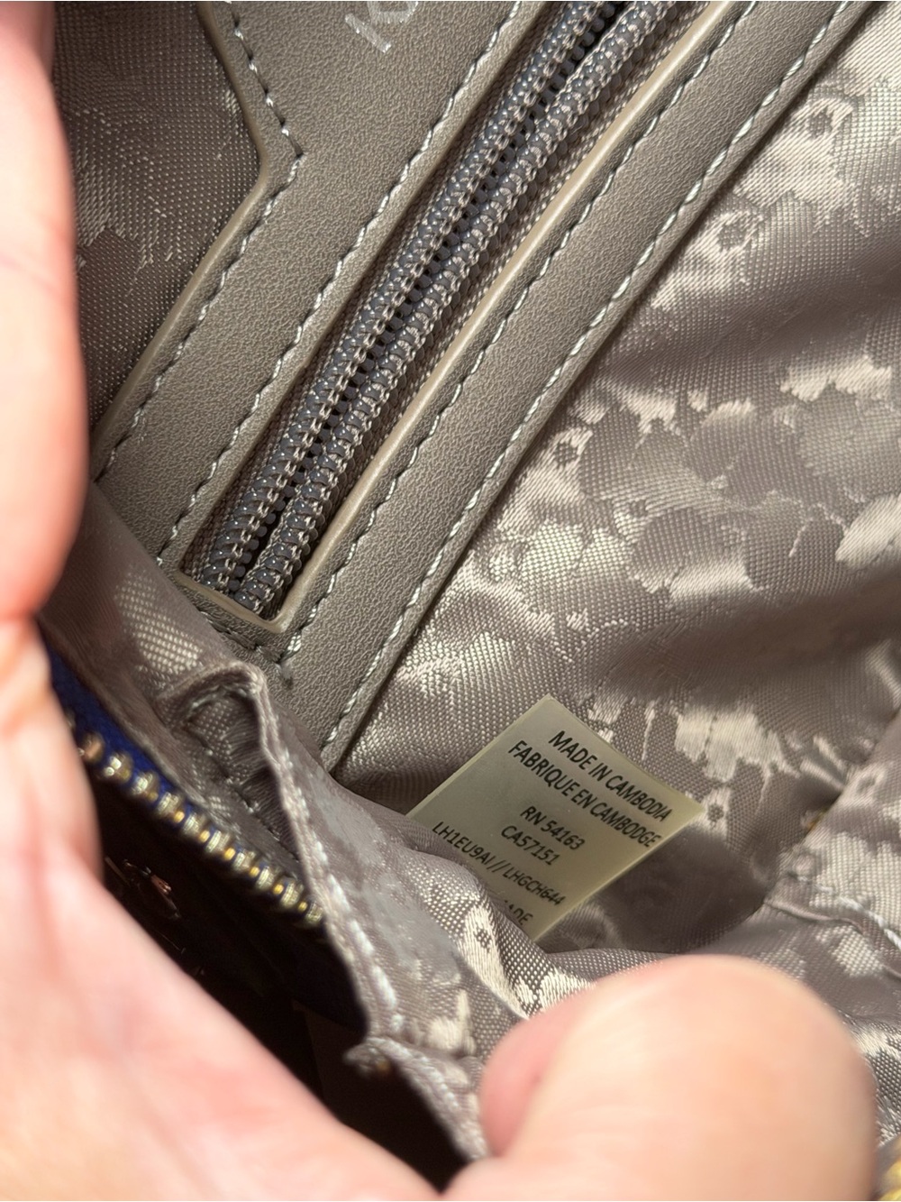 Unique Karl Lagerfeld Paris K/Ikonik Maybelle Dome Crossbody Blue Peekaboo Bag - Picture 15 of 16